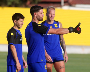 Μάικιτς, Μορουτσάν και Άλβαρο στην ενδεκάδα του Άρη κόντρα την Αράζ