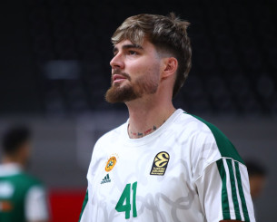 Ο Χουάντσο βραβεύτηκε ως ο καλύτερος Ισπανός παίκτης στο εξωτερικό