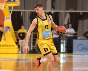 Παραμένει στον Άρη ο Γκιουζέλης