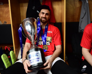 Ολυμπιακός για Μιλουτίνοφ: «Το ταξίδι μας συνεχίζεται»