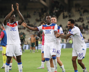 Αουτσάιντερ από το Νησί στο 20.00!