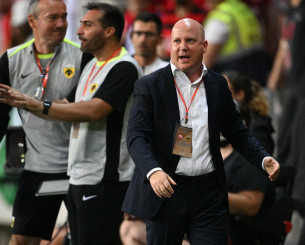 Δεν έχασε χρόνο ο Νίκολιτς – Από την πτήση «ανέλυε» τι δεν έκανε καλά η ΑΕΚ στο Ντέμπρετσεν