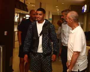 Έφτασε στην Ελλάδα για τον Παναθηναϊκό ο Ζαρουρί (video)