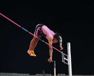 Το μυθικό άλμα του Καραλή που διέλυσε το Πανελλήνιο ρεκόρ! (video)