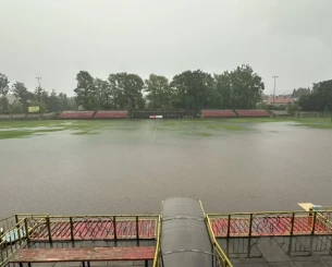 Καταρρακτώδης βροχή και αναβολή στο φιλικό του Αστέρα AKTOR με τη Νέφτσι