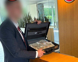 Οπαδοί της Κρίσταλ Πάλας έκαναν ντου στα γραφεία της UEFA