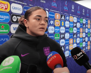 Σοκαριστική καταγγελία από παίκτρια της εθνικής Αγγλίας για ρατσισμό - Έκλεισε τα social