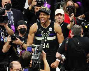 Τι κάνουν οι Μπακς για να διαγράψουν τις σκέψεις φυγής του Αντετοκούνμπο