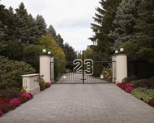 Η βίλα που έχτισε ο Τζόρνταν έγινε Airbnb!