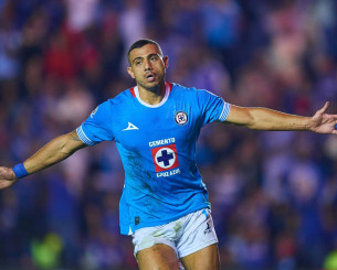 Προπονητής Κρουζ Αζούλ: «Περιμένουμε την αποχώρηση του Γιακουμάκη»