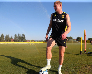 Γένσεν: «Να τιμήσουμε τη φανέλα που φοράμε και να πάρουμε το αποτέλεσμα»