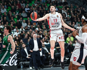 Πλάνο με Χολμς, Ρογκαβόπουλο κι έναν ακόμα σέντερ στον Παναθηναϊκό