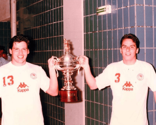 Η φωτογραφία της ζωής τους: Χάρης Παυλίδης και Θοδωρής Βλάχος μαζί στον πρώτο τους τίτλο το 1992
