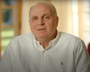 Ο Ούλι Χενές εισήχθη στο νοσοκομείο μετά από ρήξη φλέβας