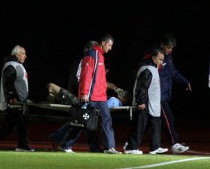 Στιγμή που συγκλονίζει: Παίκτης της Μάντσεστερ Γιουνάιτεντ U21 κατέρρευσε (video)