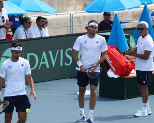 Ο Τσιτσιπάς για τον πατέρα του: «Δεν φωνάζουμε ο ένας στον άλλον όπως παλιά»