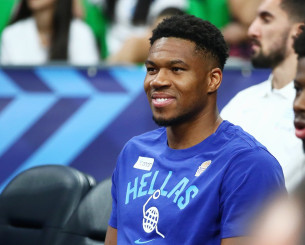 FIBA για Εθνική Ελλάδας: «Ο Γιάννης Αντετοκούνμπο θα προσπαθήσει να δώσει τέλος στην ξηρασία»