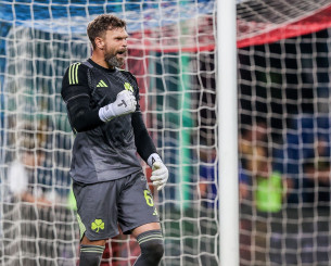 Αποθέωση του Παναθηναϊκού στον Ντραγκόφσκι με στίχο ΛΕΞ: «Ζητάμε ευχές απ’ τον δράκο, το αύριο να μην έρθει δύσκολο»