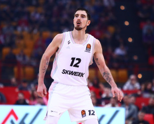 Ο Ντε Κολό σκέφτεται την απόσυρση στο τέλος της σεζόν