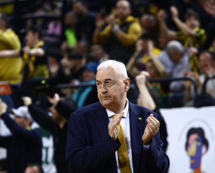 Η ΑΕΚ έκανε πανίσχυρη την φροντ λάιν της με λύσεις σε όλα τα επίπεδα