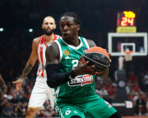 Τα πούρα, το μπλακ τζακ και η εντυπωσιακή τούρτα του Ναν στα 30ά του γενέθλια