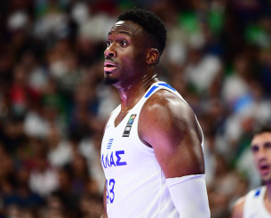 Ο πρώτος πόντος του Θανάση Αντετοκούνμπο και η άψογη παρουσία του Ντόρσεϊ (videos)