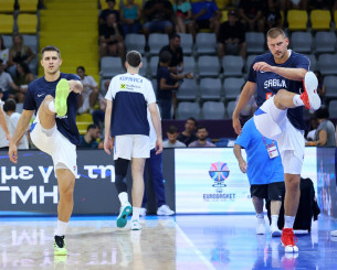 Όλα τα βλέμματα πάνω στον Γιόκιτς πριν τον αγώνα με την Εθνική (video)