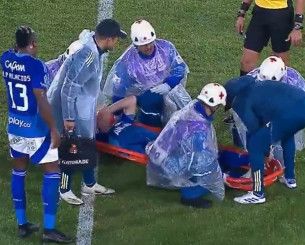 Σοκατιστικός τραυματισμός στην Κολομβία - «Πάγωσε» όλο το γήπεδο (video)