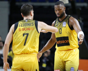 Περνούν τα απαραίτητα ιατρικά τεστ και είναι έτοιμοι για την «πρώτη» οι παίκτες της ΑΕΚ (pics)