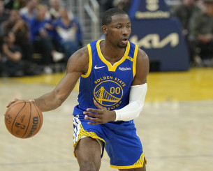 Οι Γουόριορς δεν σκοπεύουν να ανταλλάξουν τον Κουμίνγκα