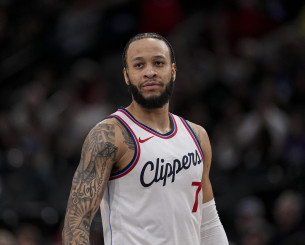 Στους Μπακς ο Αμίρ Κόφι