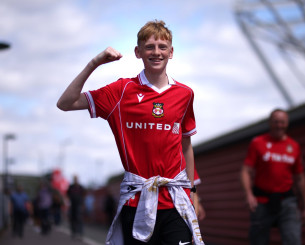 «Βγες έξω και παίξε σαν ένα παιδί 10 χρονών, δε χρωστάς τίποτα, σε κανέναν»