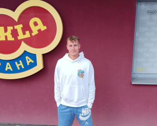 Μάριος Πουρζιτίδης στο Athletiko: «Προτείνω το πρωτάθλημα Τσεχίας στους Έλληνες, “τιμώρησα” τον Ζαφείρη για να μάθει να μου κάνει ποδιές»