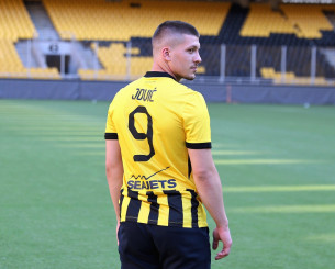 Οι πρώτες ενδείξεις από Γιόβιτς στα Σπάτα - Το σχέδιο της ΑΕΚ για τον Σέρβο φορ