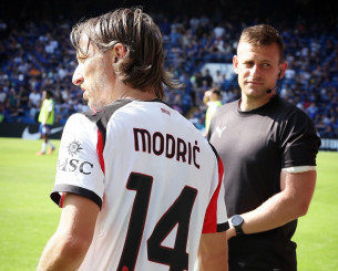 Ντεμπούτο του Μόντριτς με τη φανέλα της Μίλαν, αλλά με... βαριά ήττα