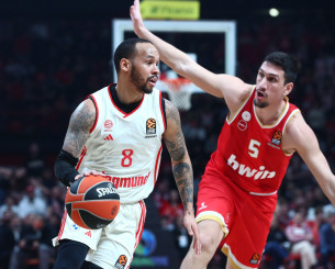 Ο Νέιπιερ έμεινε ελεύθερος από την Μπάγερν Μονάχου