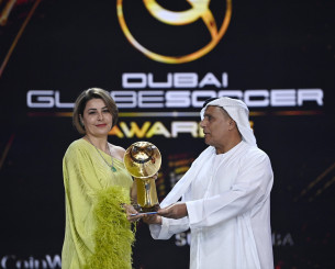 Η «αόρατη» βασίλισσα των ποδοσφαιρικών μεταγραφών - Ποια είναι η γυναίκα που κλείνει τα μεγάλα deals