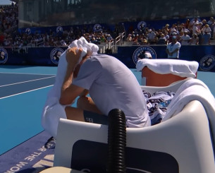 Σίνερ: «Λυπάμαι πολύ που σας απογοητεύω, πίστευα ότι θα βελτιωνόταν αλλά έγινε χειρότερα»