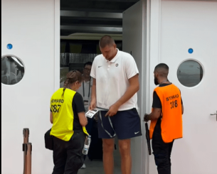 Ο Γιόκιτς χρειάστηκε να δείξει τη διαπίστευσή του για να μπει στο «Σπύρος Κυπριανού»