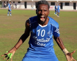 Νεκρός στη Γάζα από πυρά Ισραηλινών ο «Πελέ» της Παλαιστίνης