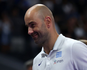 Με μια απουσία το προπονητικό σταφ της Εθνικής στο παιχνίδι με την Ιταλία