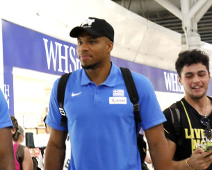 Με πειράγματα και χαμόγελα η φωτογράφιση της Εθνικής στην Κύπρο (video)