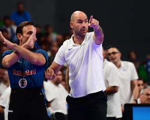 Σπανούλης: «Η Γαλλία μας έριξε μπασκετικό ξύλο, έχω καταλήξει για τη δωδεκάδα» (video)