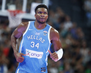 Οι δύο κρίσιμες κινήσεις των Μιλγουόκι Μπακς που... έδιωξαν τα σύννεφα για το μέλλον του Γιάννη