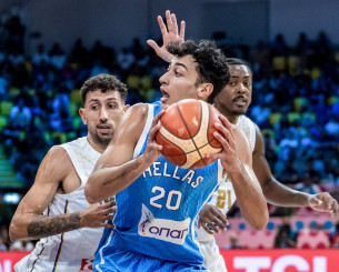 Έλαμψε με την Εθνική στο Eurobasket ο Σαμοντούροβ τη μέρα της ονομαστικής του εορτής