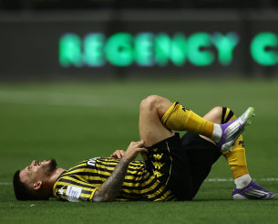 Ανησυχία και εξετάσεις για Πέρεθ