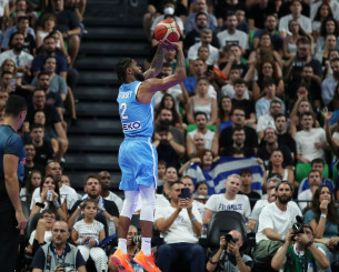 Ο Ντόρσεϊ έστειλε σε «πτήση» τον Τόμπσον και ευστόχησε από τα 6.75 (video)