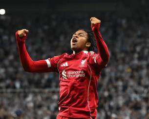 Remember the name: Ο 16χρονος Ενγκουμόχα γράφει ιστορία με τη Λίβερπουλ