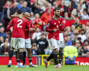 Λυτρωτής Μπρούνο με «buzzer beater» πέναλτι έδωσε την πρώτη νίκη στην Γιουνάιτεντ