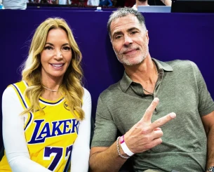 Η ιδιοκτήτρια των Λέικερς για την ανταλλαγή Ντόντσιτς: «Δεν έχω δει πιο στεναχωρημένο παίκτη να έρχεται στο Λ.Α.»